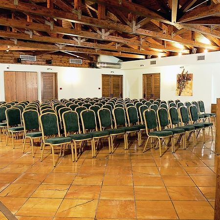 Avaris Hotel Карпенисион Экстерьер фото