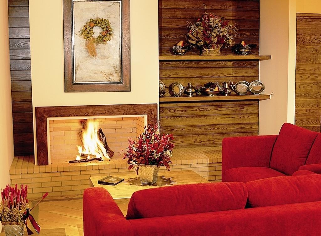 Avaris Hotel Карпенисион Экстерьер фото