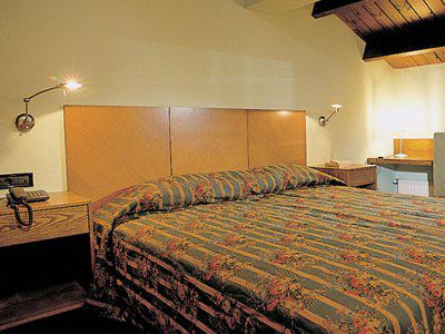 Avaris Hotel Карпенисион Экстерьер фото